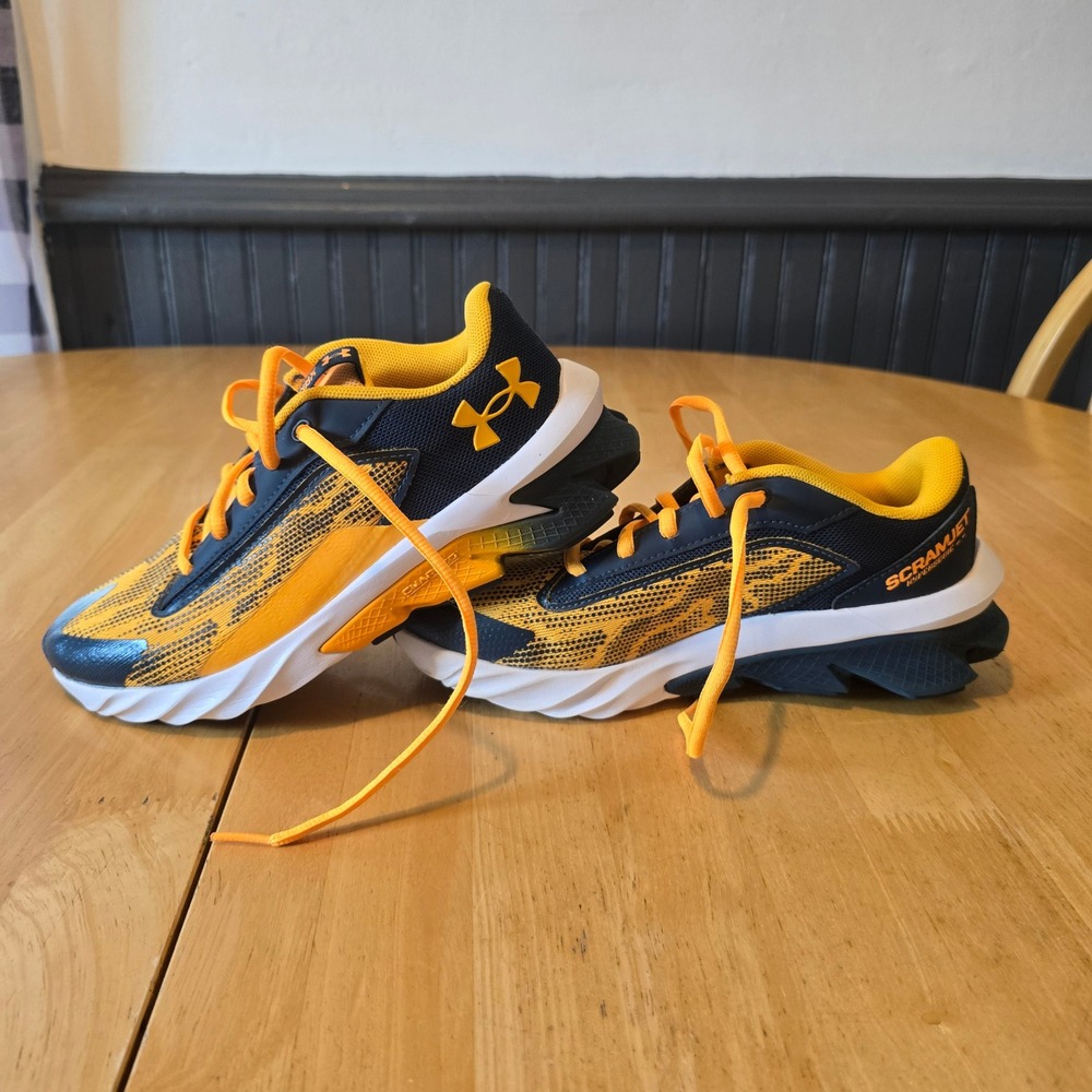 Under Armour Charged Scramjet Youth 5Y Blue Orange Running Shoes